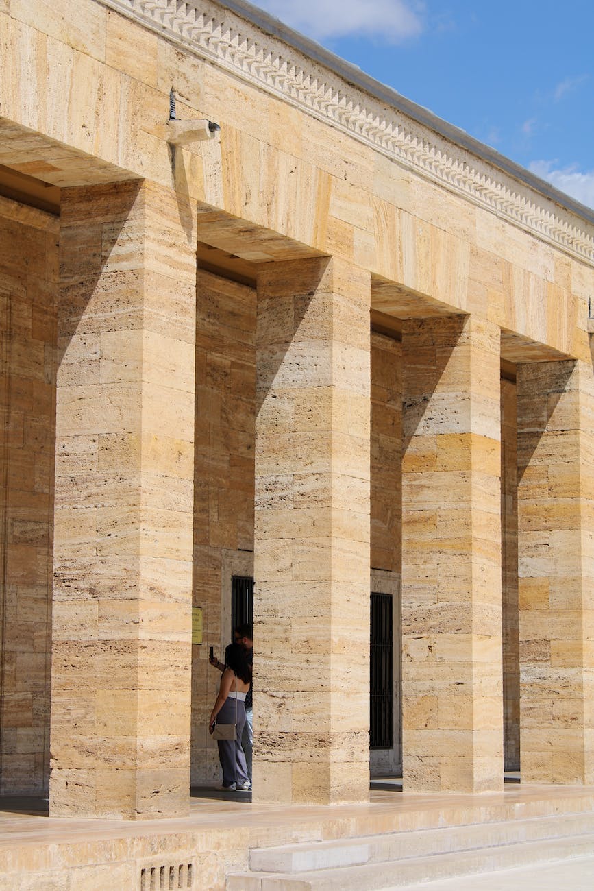 columns of anitkabir