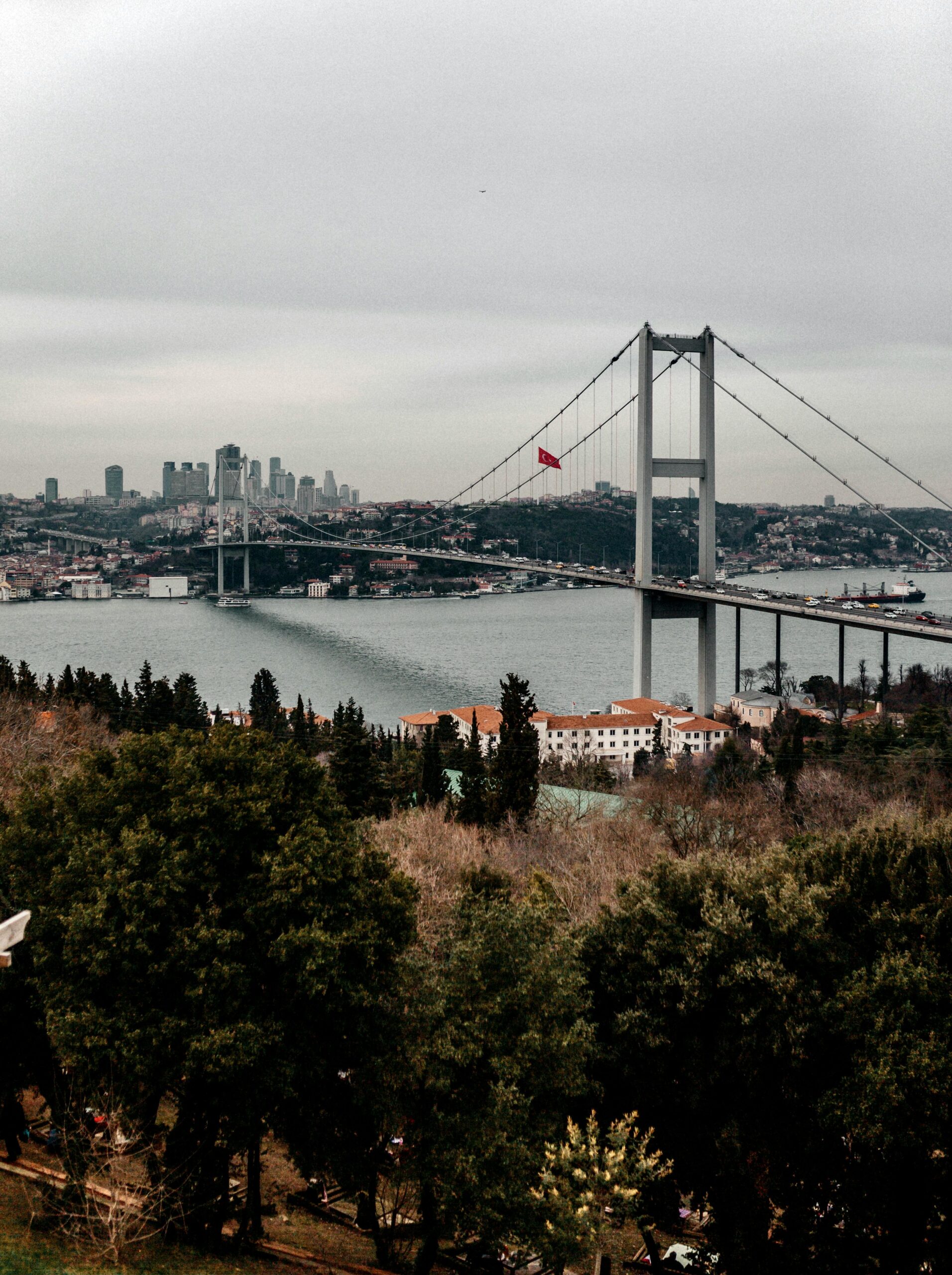 Nakkaştepe Millet Bahçesinden 15 Temmuz Şehitler Köprüsü Manzarası