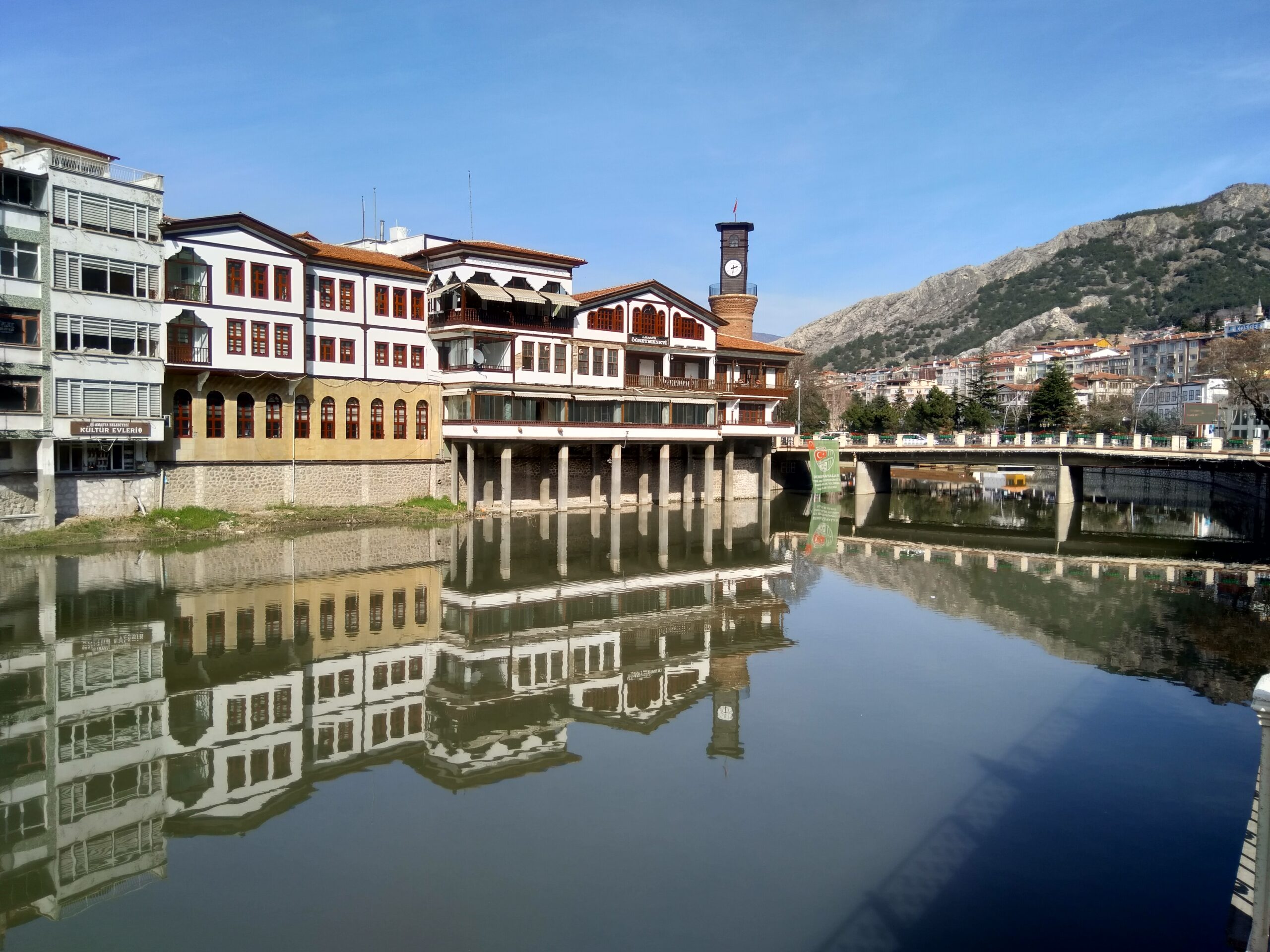 Yalıboyu Evleri ve Amasya Saat Kulesi, Yeşilırmak