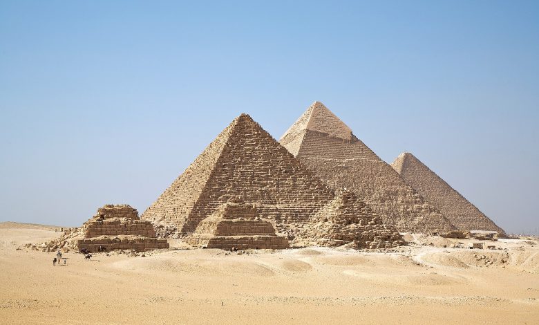 Giza Piramitleri